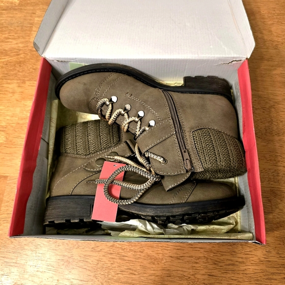 American Rag Harvey Hiking Boots,Brown  Size 9M- New in Box - Picture 9 of 11